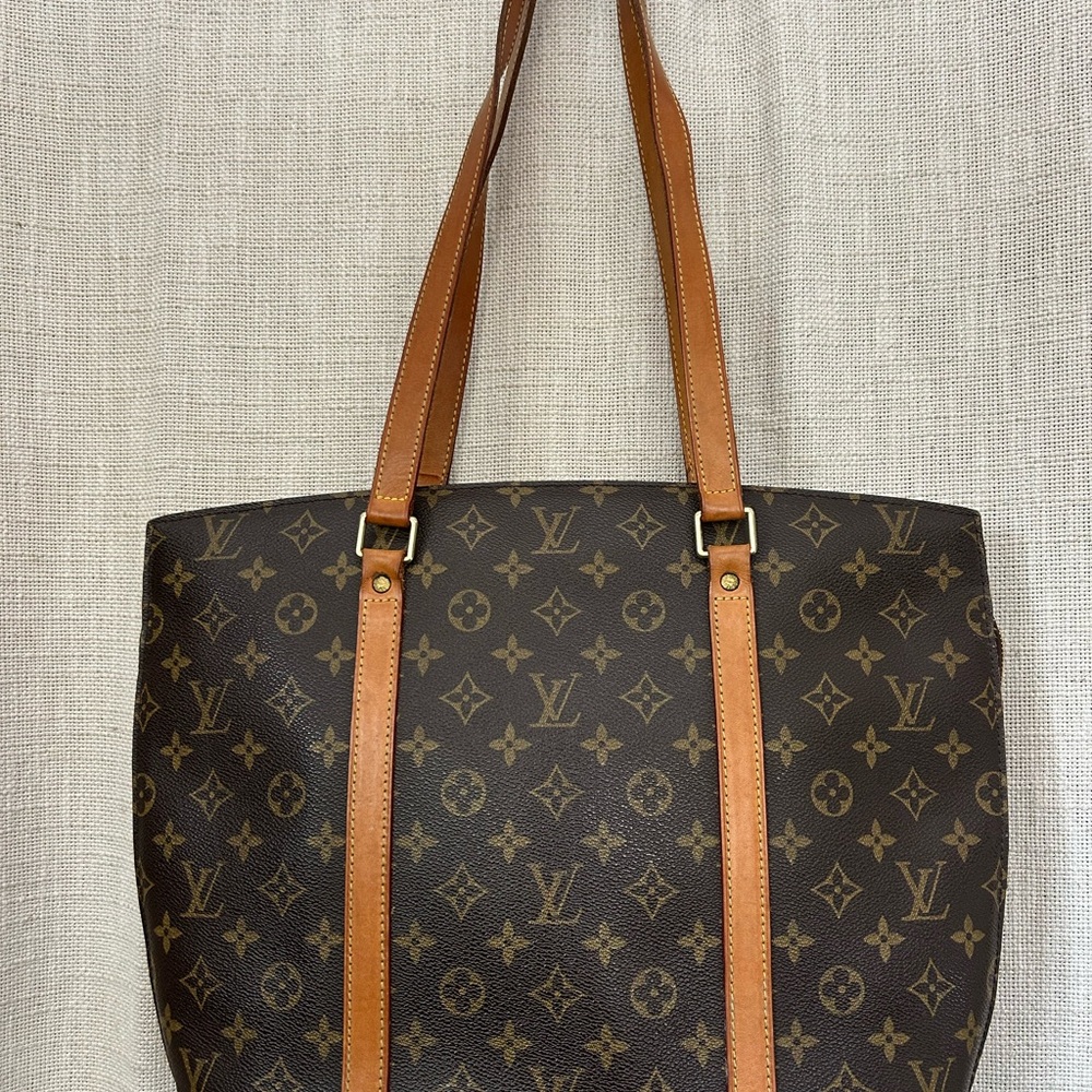 Louis Vuitton vintage shoulder bag - Picture 2 of 16